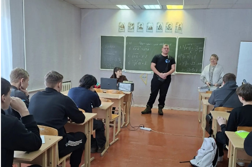 Выпускник Балаганского техникума служит в разведке, управляет БПЛА