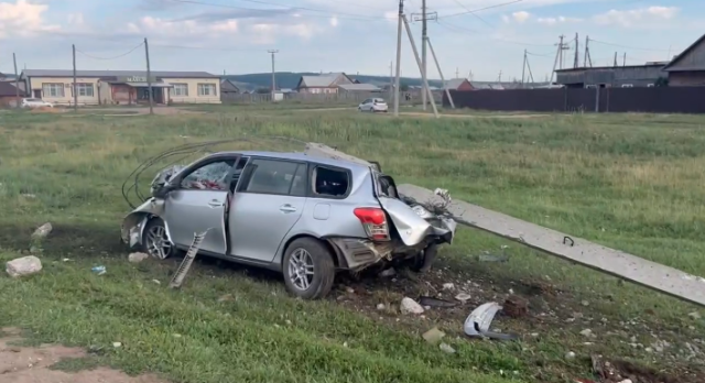 Нетрезвый водитель снес опору ЛЭП в Усть-Ордынском