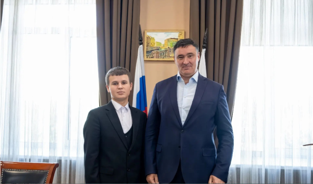 Мэр Иркутска обсудил с одиннадцатиклассником инициативы по поддержке подростков