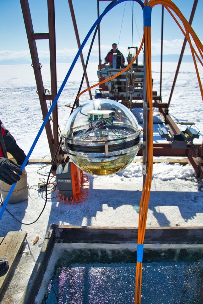 17 февраля началась очередная экспедиция по развертыванию нейтринного телескопа на Байкале