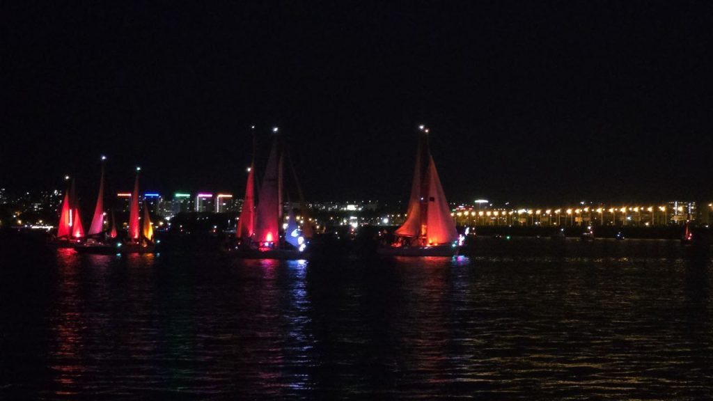 Лето в Иркутске закончилось фестивалем “Алые паруса”