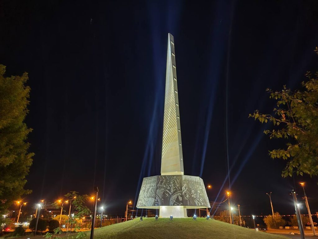 "Лучи Победы" осветили Иркутск в честь 80-летия Парада Победы
