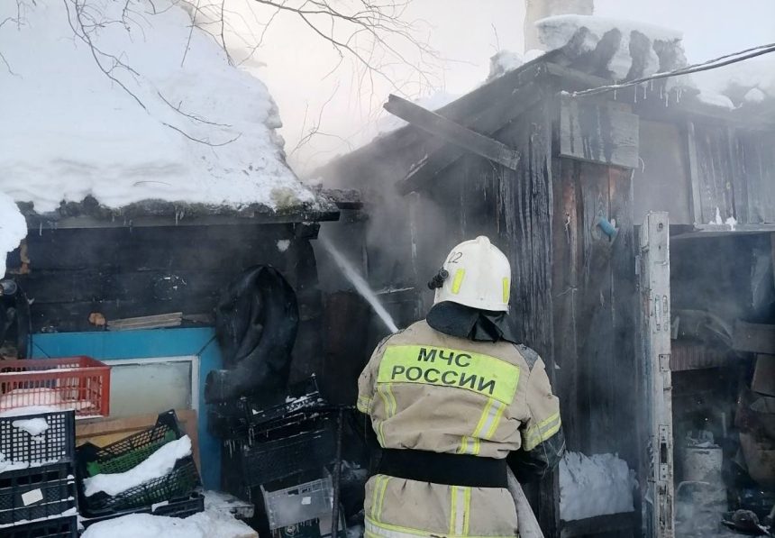 80-летний мужчина погиб на пожаре в иркутском садоводстве