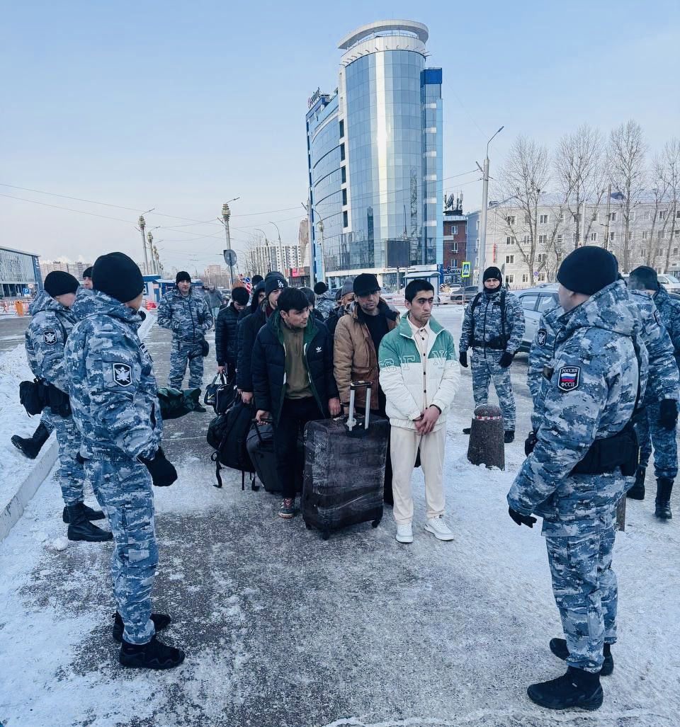 Из Иркутской области выдворили 26 нелегальных мигрантов
