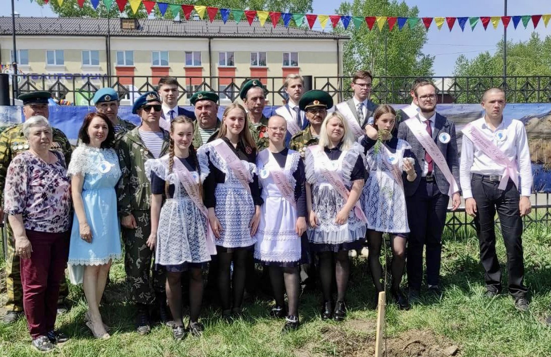 «Аллеи памяти» появятся в 77 школах Иркутской области