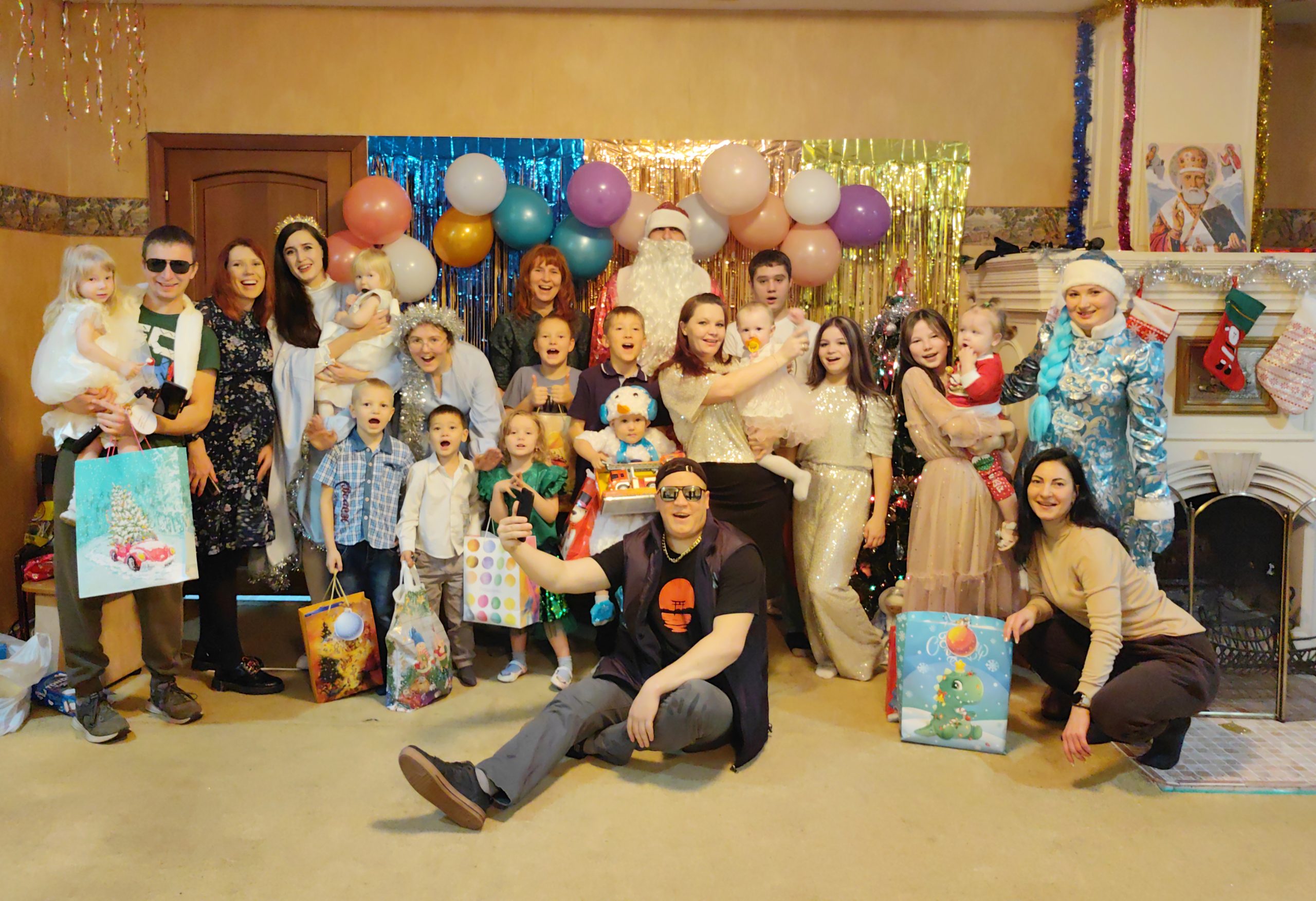 Ангарские нефтехимики подарили праздник детям из благотворительной организации