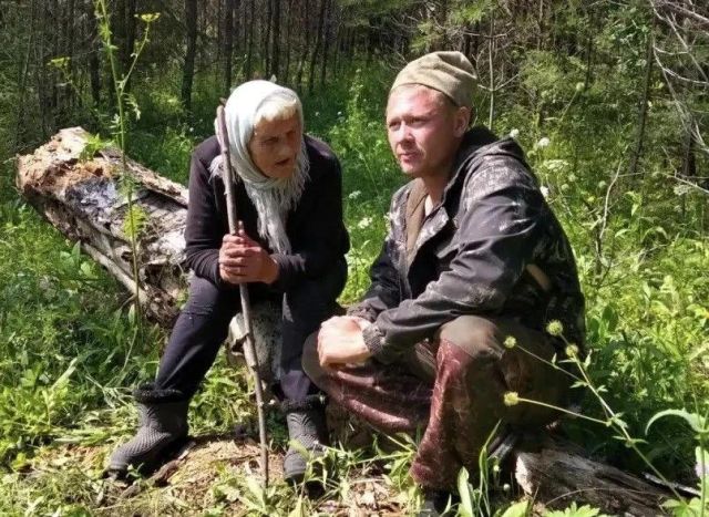 Полицейские вывели из тайги 88-летнюю ягодницу в Усть-Удинском районе