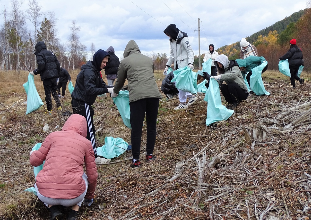 Более 400 мешков мусора собрали волонтеры в урочище Малышкино