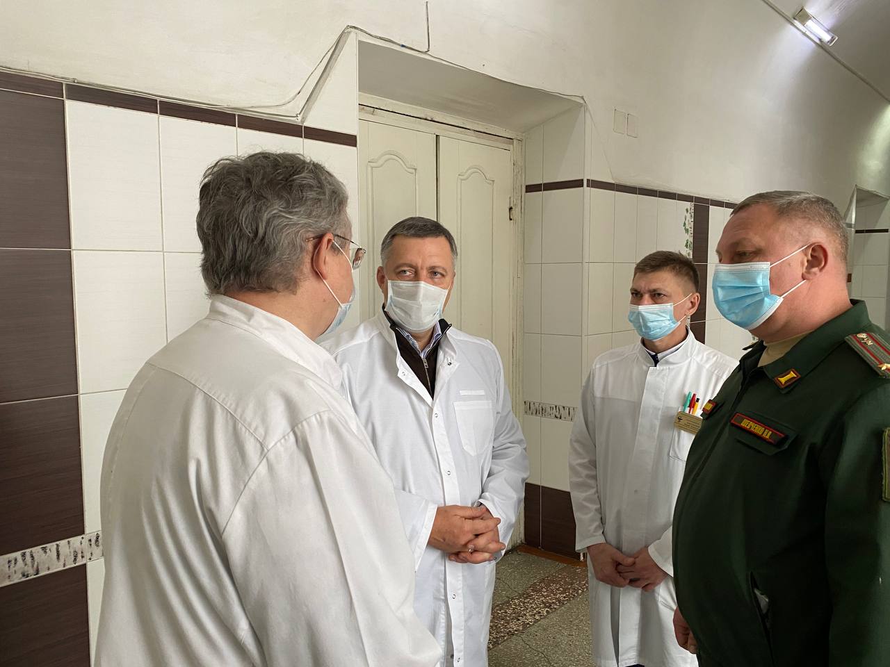 Более десяти бойцов выписали из военного госпиталя в Иркутске