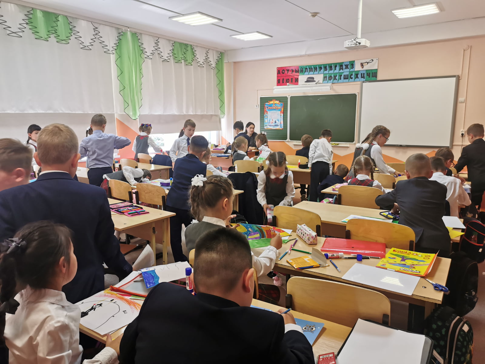 Более тысячи молодых специалистов пришли работать учителями в школы Иркутской области
