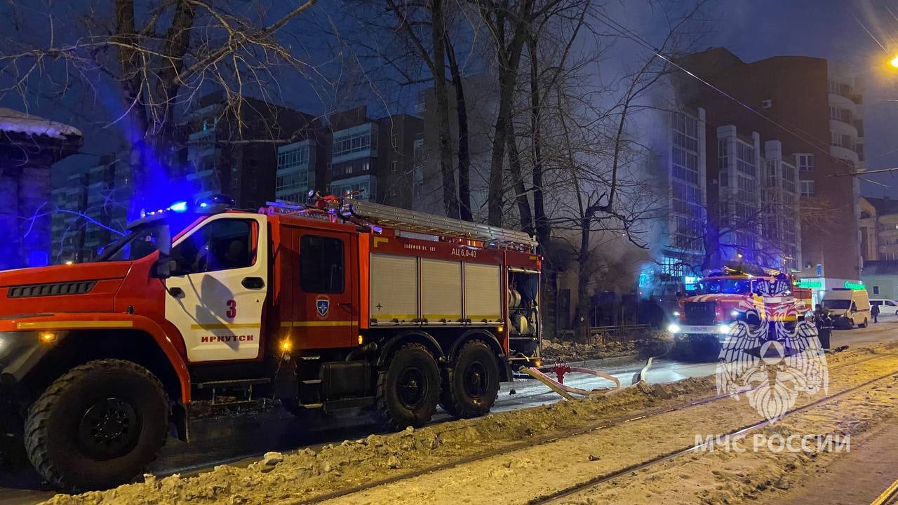 Частный дом сгорел на улице Партизанской в Иркутске — Иркутск Сегодня