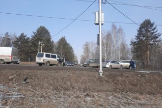 Четыре авто столкнулись на трассе у деревни Карлук