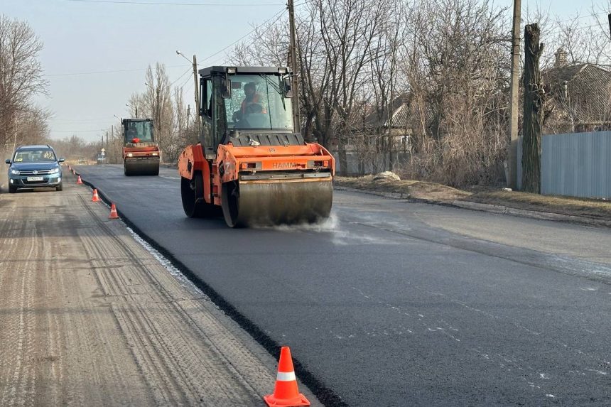 Четыре участка дорог отремонтировали в подшефном для Приангарья городе Кировске