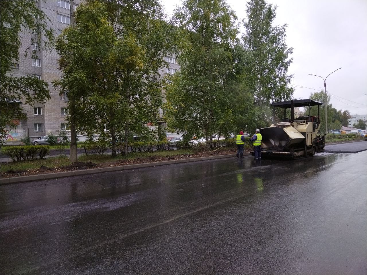 Четыре участка дорог заканчивают ремонтировать в Усть-Илимске