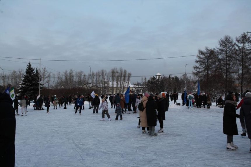 День студента в Иркутске отметили акцией "Все на лед"