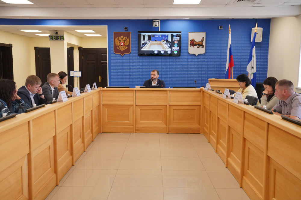 Депутаты Иркутской области предлагают организовать выездную работу МФЦ в дальних территориях