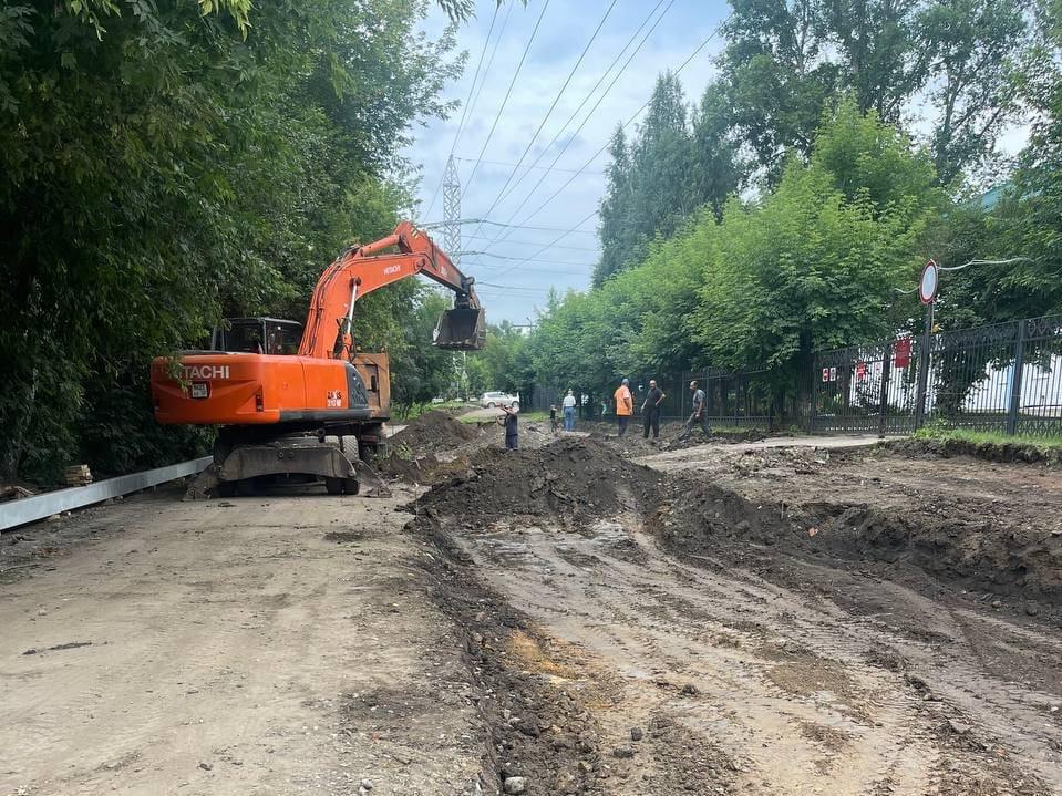 Дорогу начали ремонтировать на улице Александра Невского в Иркутске
