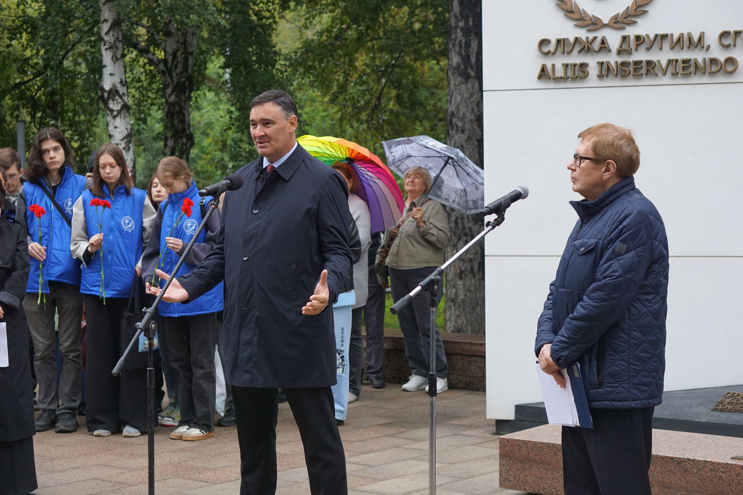 Память погибших от ковида медиков почтили в Иркутске