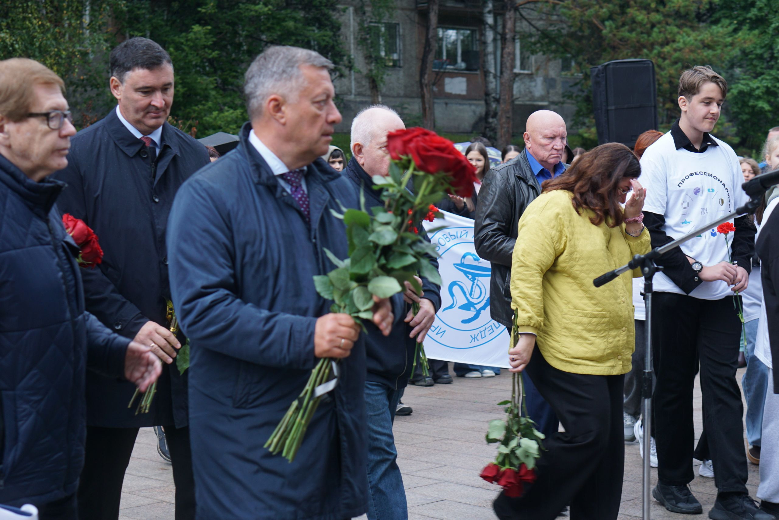 Память погибших от ковида медиков почтили в Иркутске