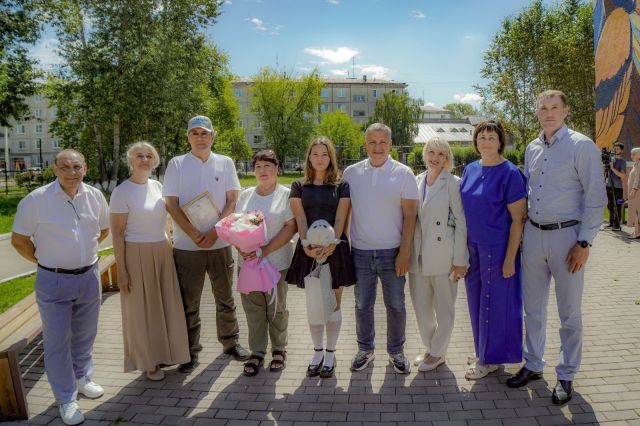 Игорь Кобзев встретился с ветераном СВО из Усолья-Сибирского Константином Погодаевым