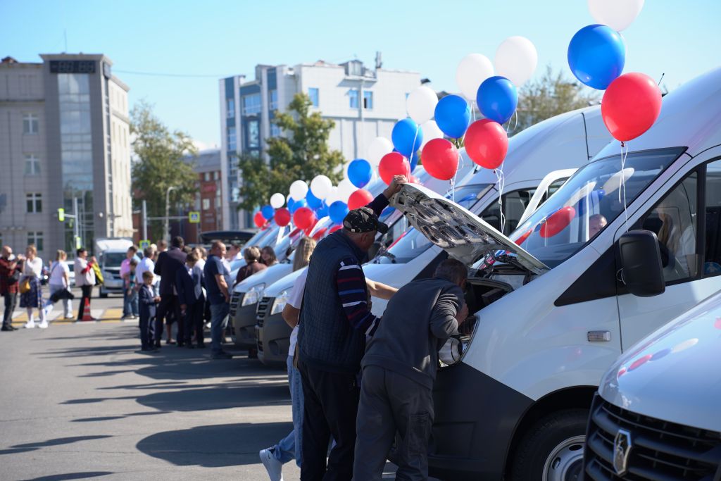 Автомобили