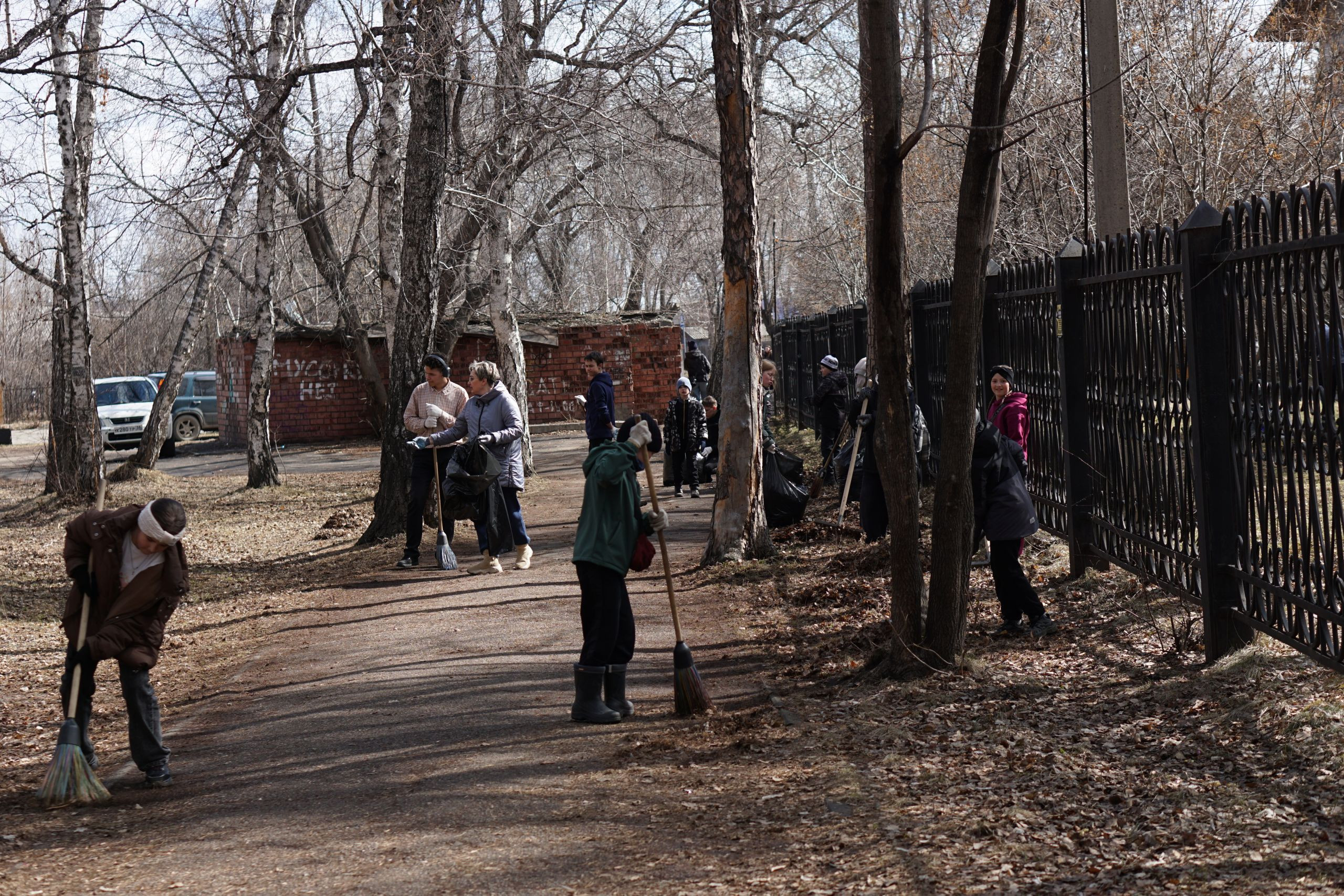 Весенний перезапуск. Иркутск вышел на субботник