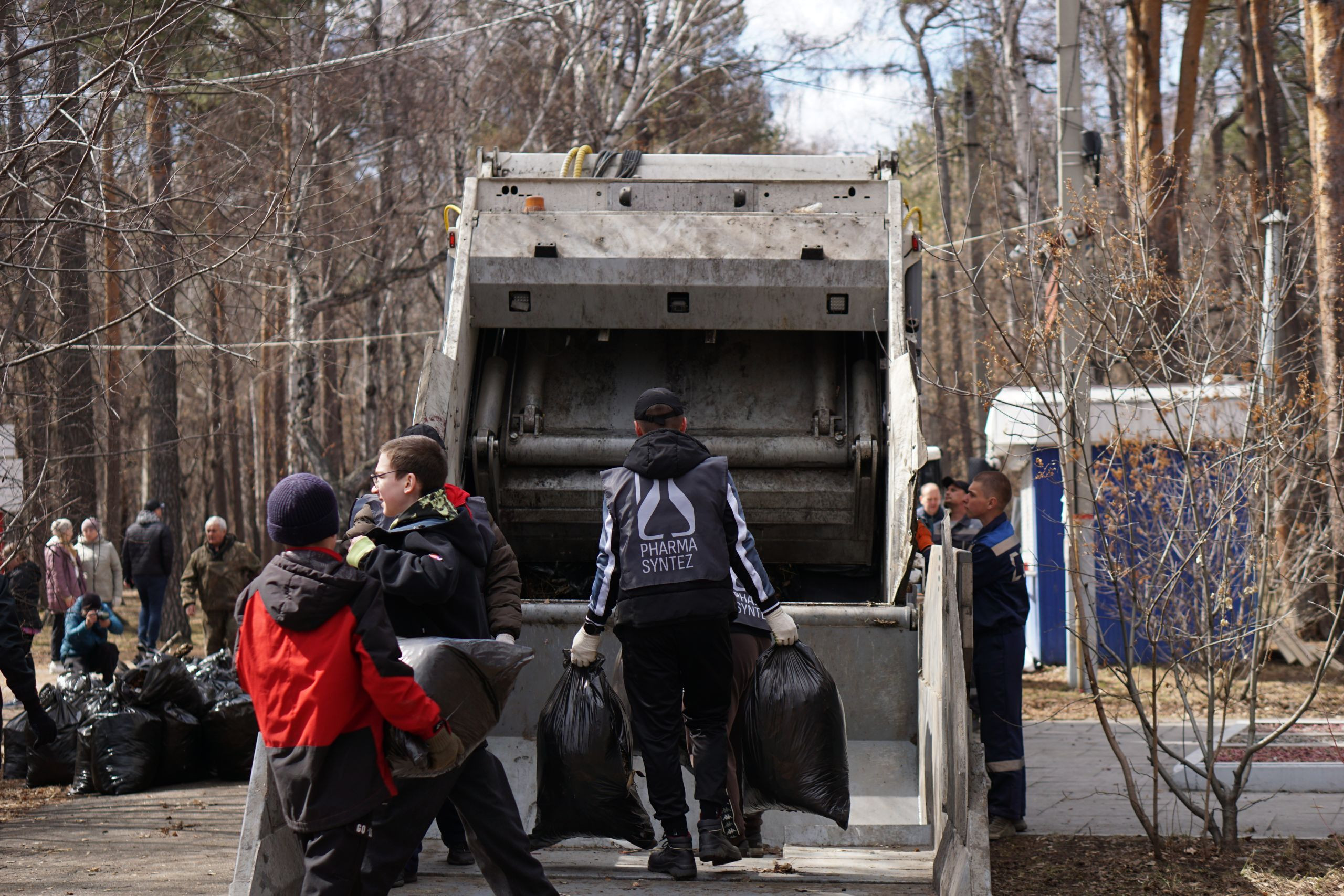 Весенний перезапуск. Иркутск вышел на субботник