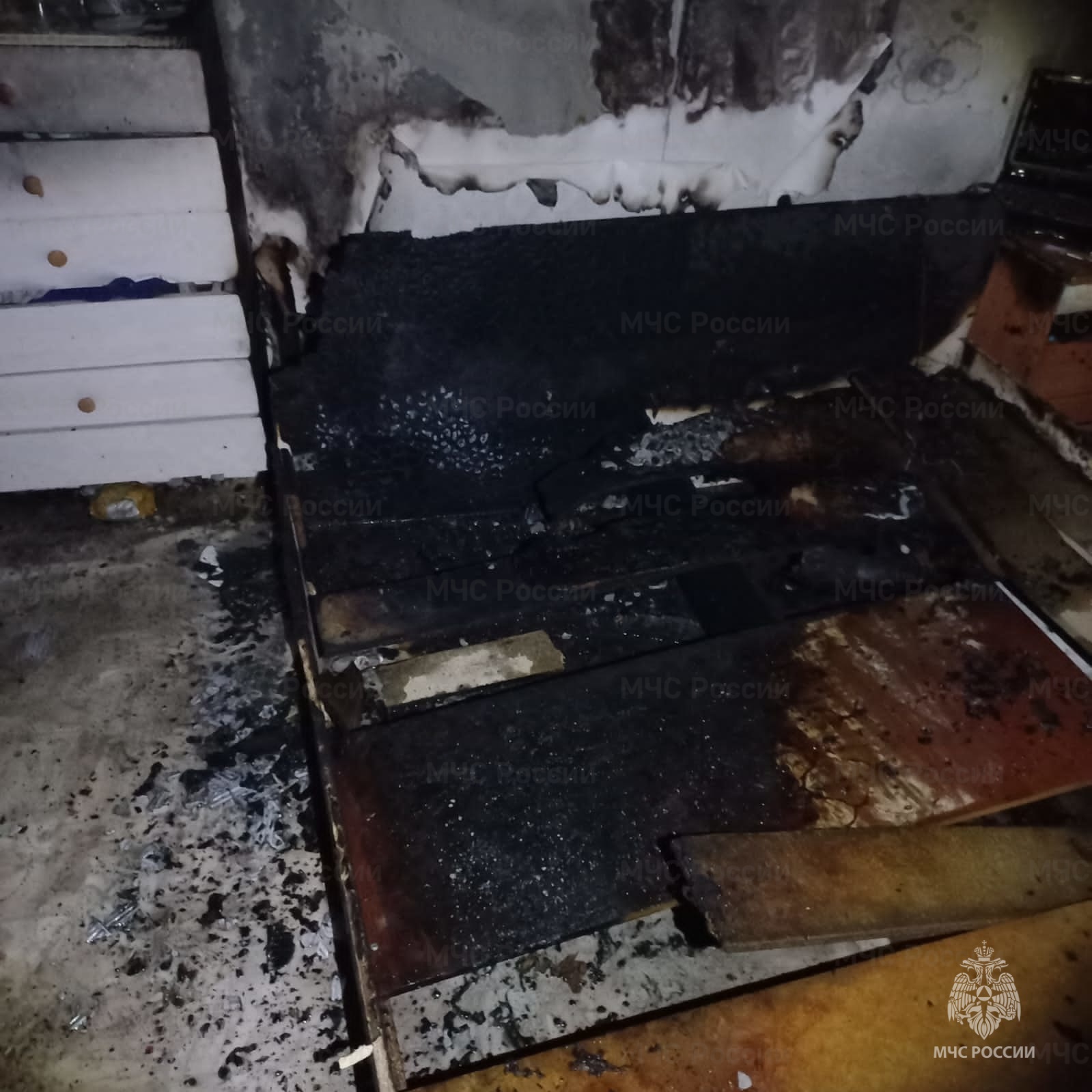 Два человека получили травмы на пожаре в Березовом в Маркова 11 октября