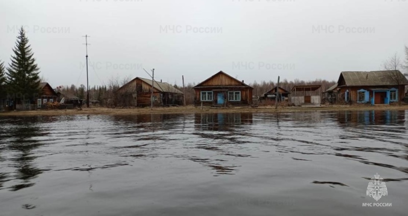 Два села остаются подтопленными в Катангском районе Иркутской области 18 мая