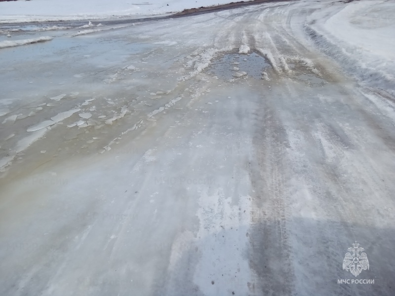 Две ледовые переправы закрыли в Иркутской области за два дня