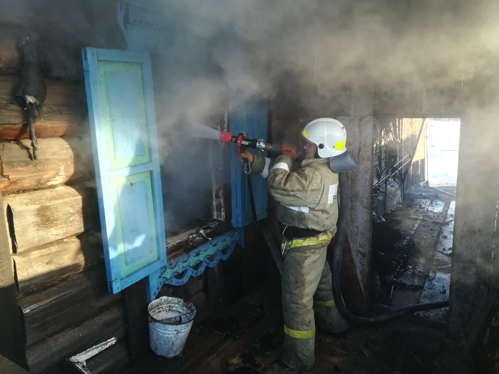 Двое мужчин погибли на пожарах в Иркутской области за сутки