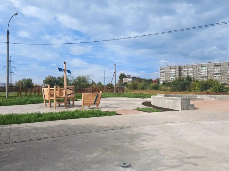 Сквер будущего продолжают обустраивать в Иркутске