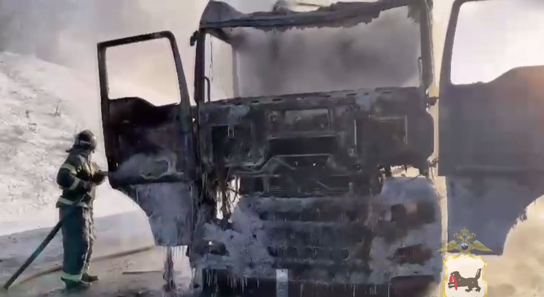 Фура сгорела на федеральной трассе "Сибирь" в Приангарье