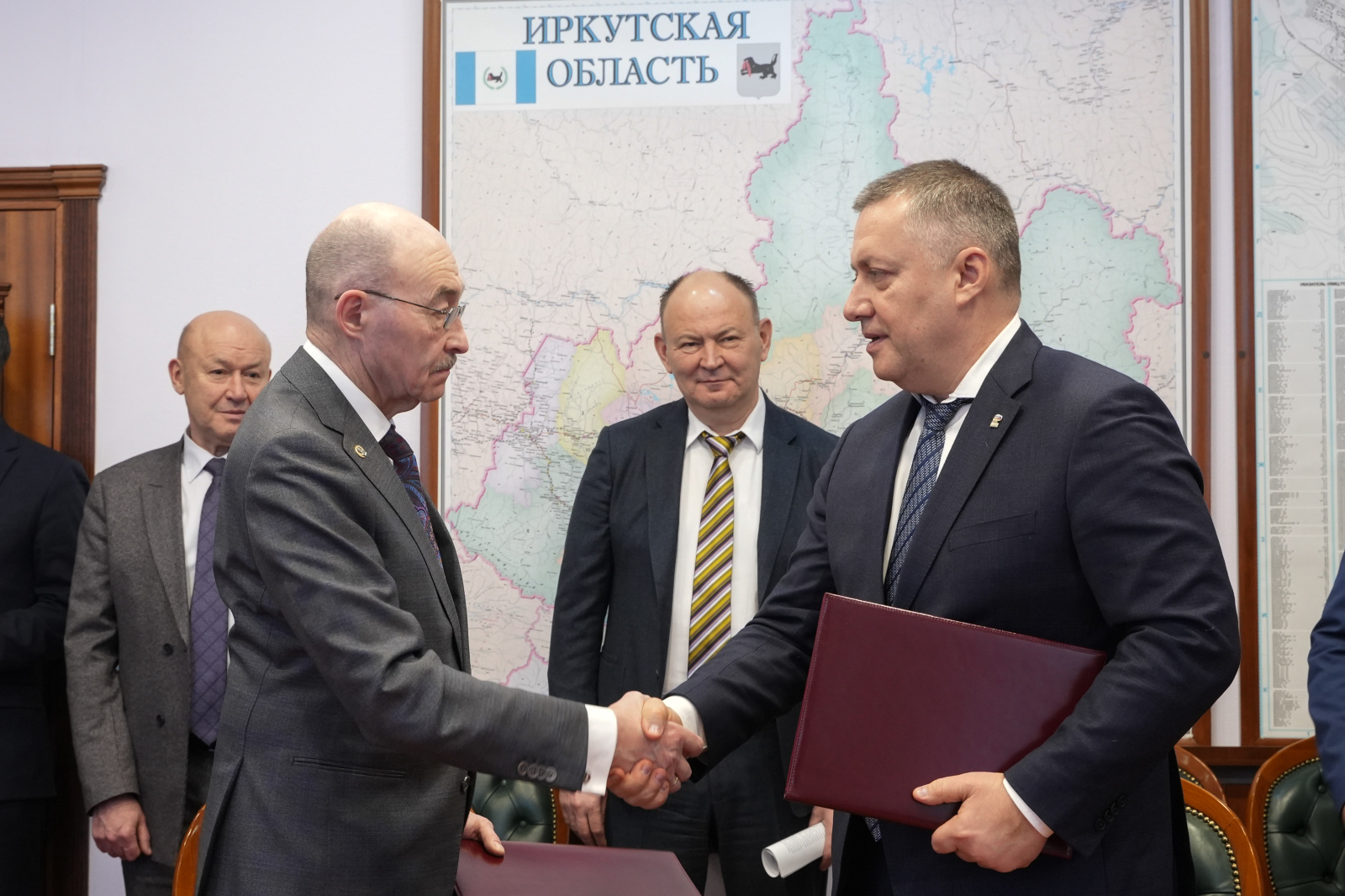 Glava Priangarya I Direktor Tsentra Shumakova Podpisali Strategiyu Razvitiya Transplantologii V Regione