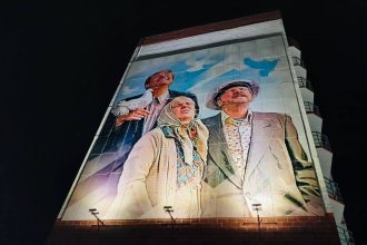 Graffiti Lyubov I Golubi Poyavilos Na Zhilom Dome V Cheremhovo 2