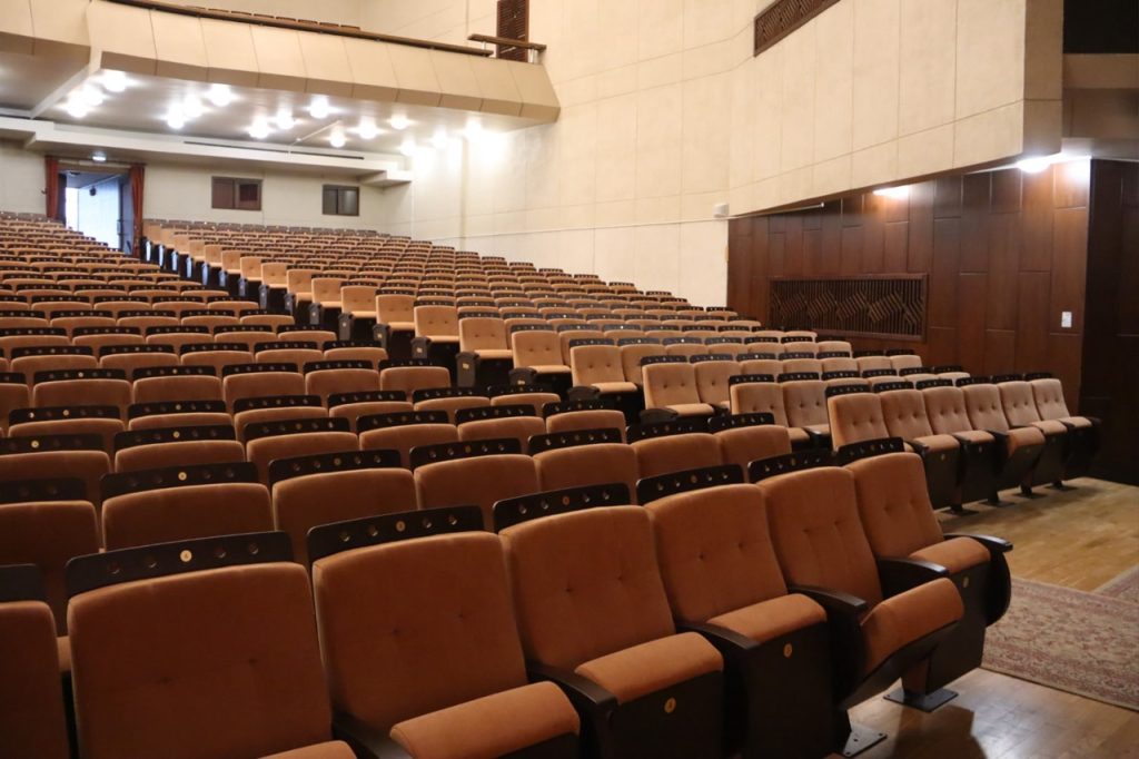 Время обновлений. Фоторепортаж из нового зала Иркутского музыкального театра