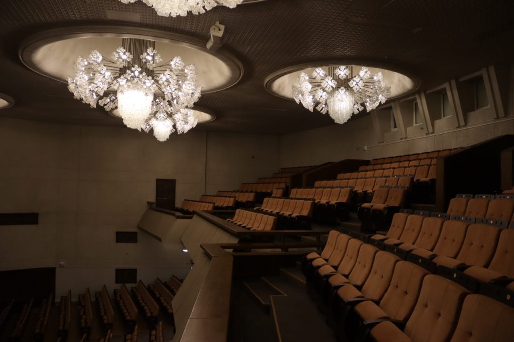 Время обновлений. Фоторепортаж из нового зала Иркутского музыкального театра