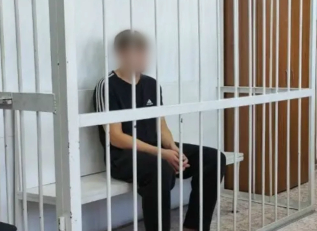 Подросток арестован за наезд на людей на машине отца в Иркутске
