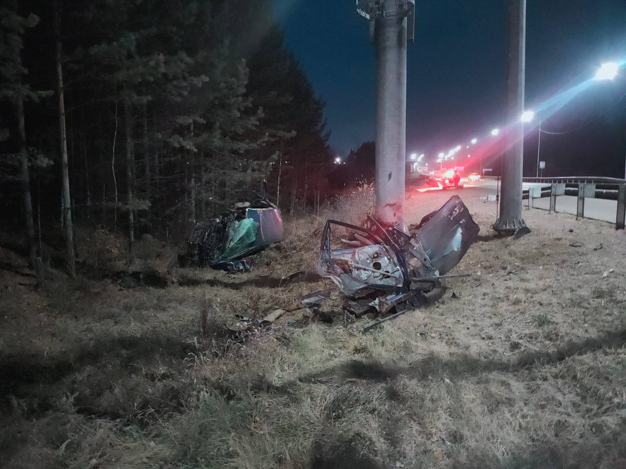 Хонда влетела в бетонный столб в Ангарске. Водитель погиб