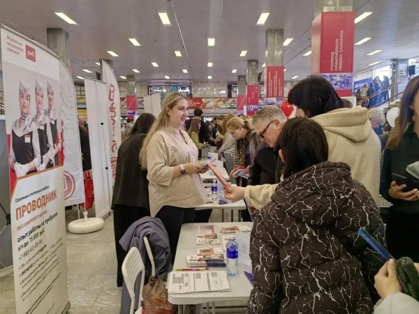 13 тысяч человек посетили ярмарку трудоустройства в Приангарье