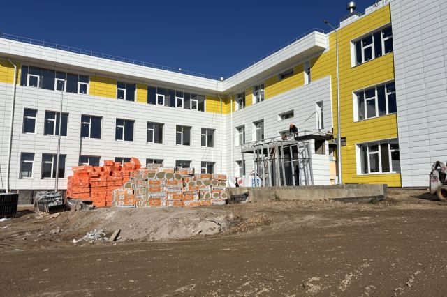 В Тайшете завершают строительство школы на 1 275 мест