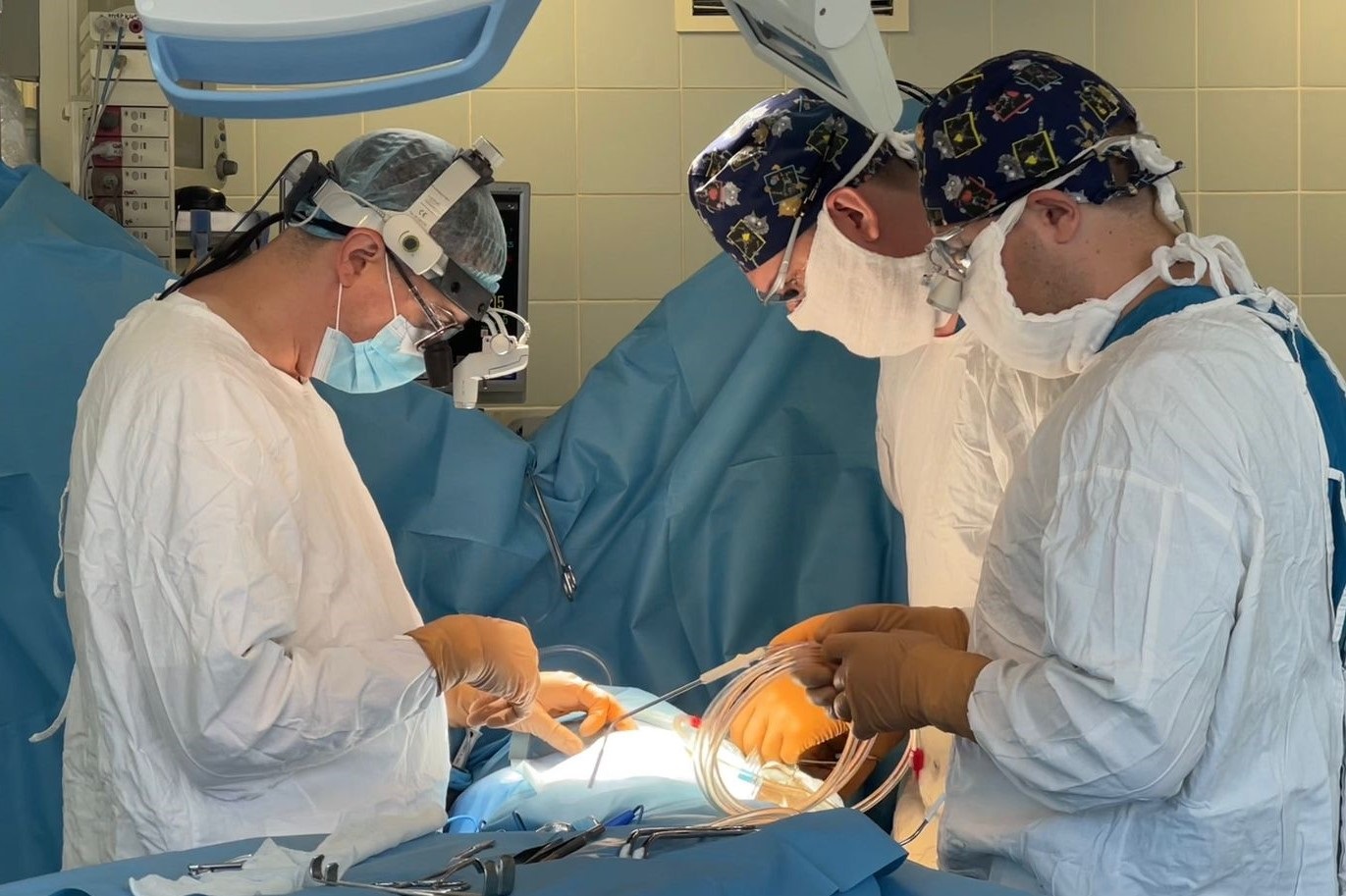 Иркутские кардиохирурги впервые установили сосудистый протез новорождённому