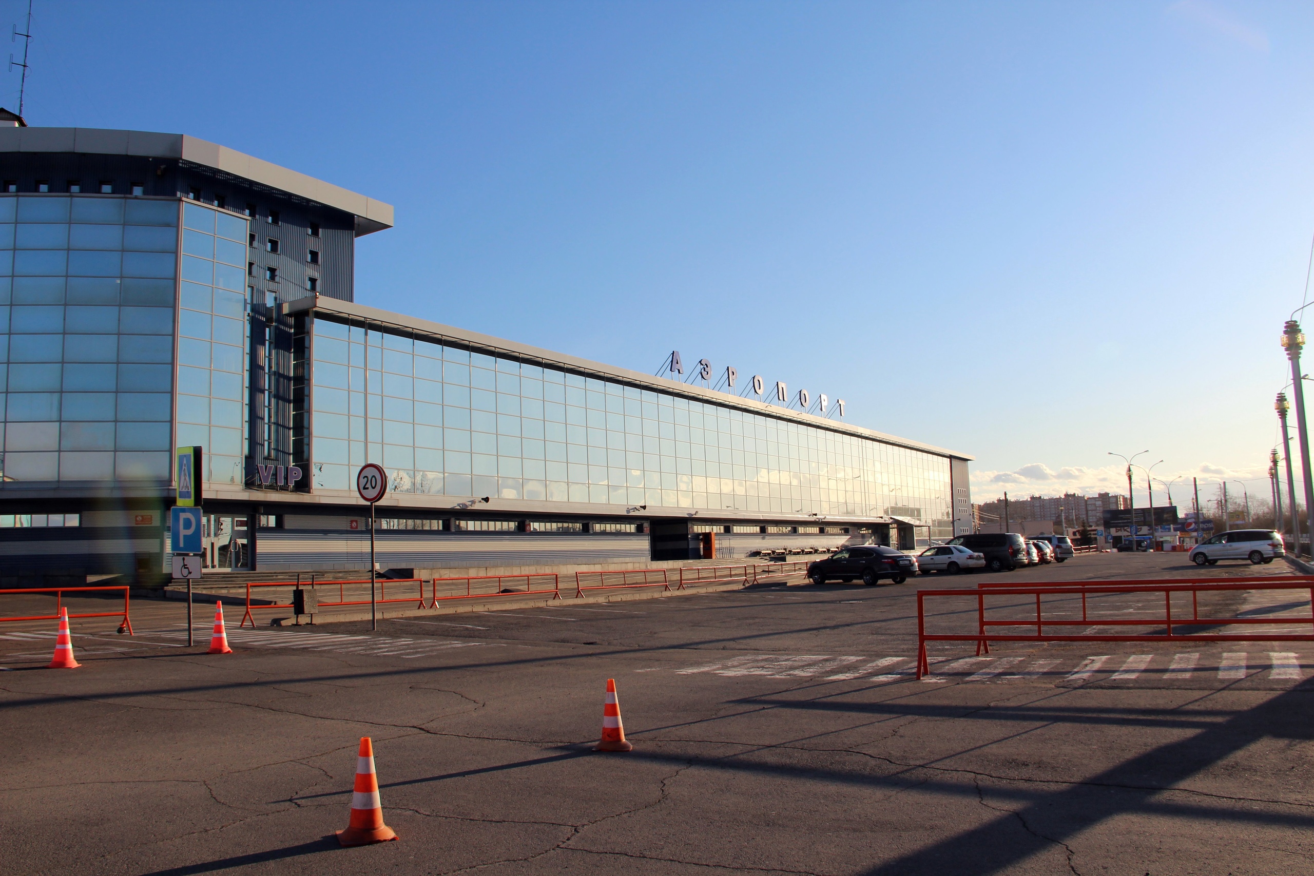 Иркутский аэропорт обслужил двухмиллионного пассажира