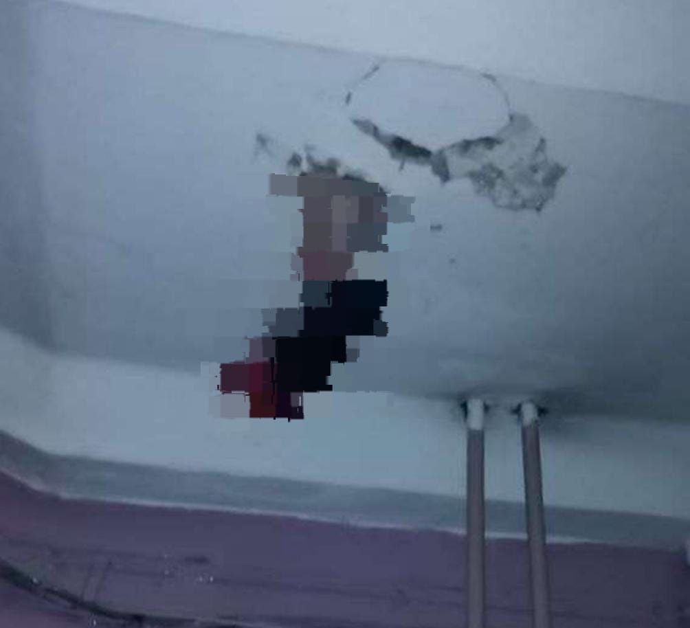 Irkutyanka Provalilas V Dyru Mezhdu Etazhami Na Lestnitse V Zhilom Dome