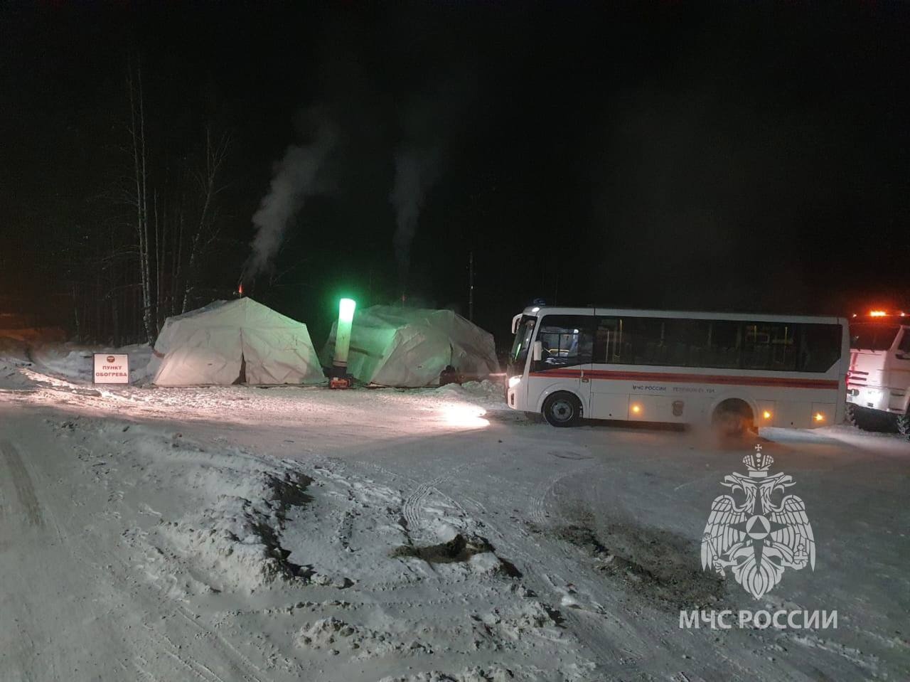 Из-за морозов на трассе «Байкал» в Шелеховском районе открыли мобильный пункт обогрева