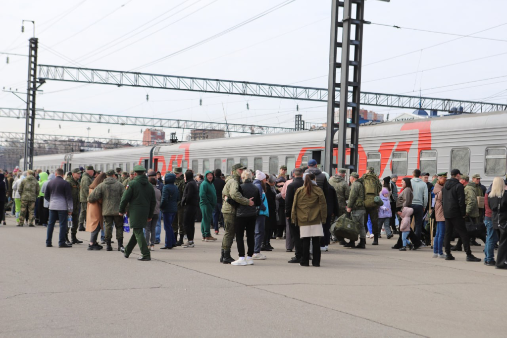 Отряд бойцов отправился сегодня из Иркутска на спецоперацию