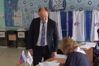 Известный детский хирург из Иркутска Юрий Козлов проголосовал на выборах президента России