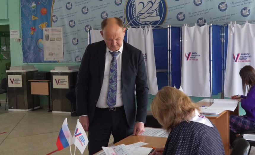 Известный детский хирург из Иркутска Юрий Козлов проголосовал на выборах президента России