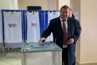 Известный иркутский врач Владимир Новожилов проголосовал на выборах президента