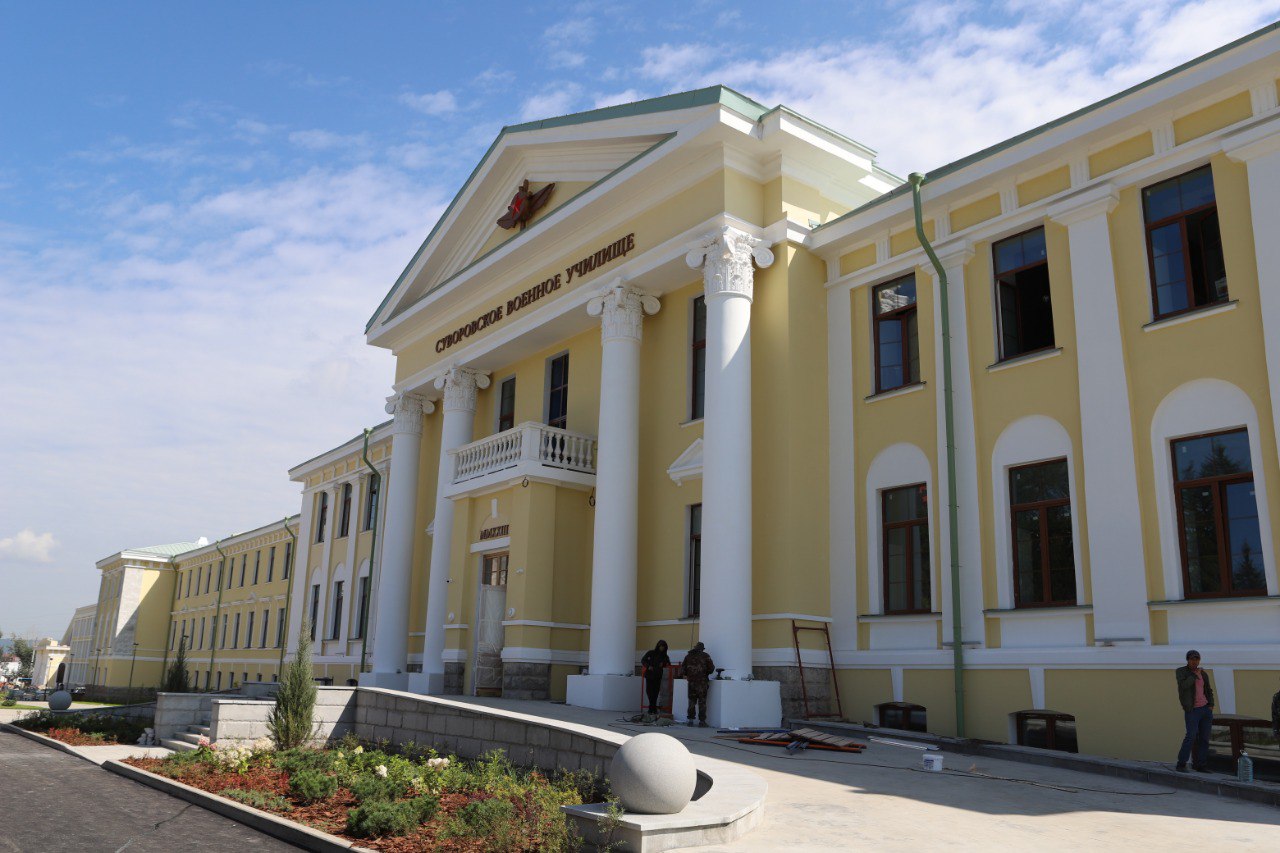 Как выглядит суворовское училище, показал мэр Иркутска Руслан Болотов